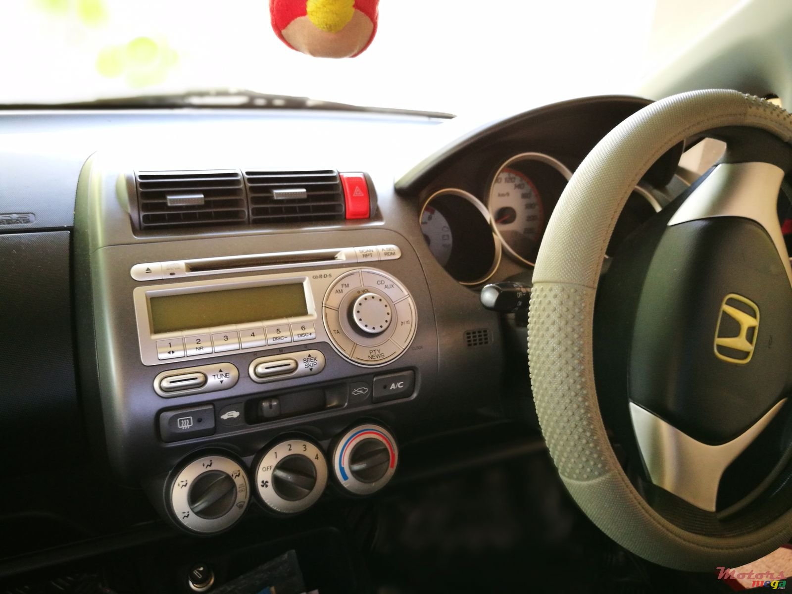 2005' Honda Jazz photo #4