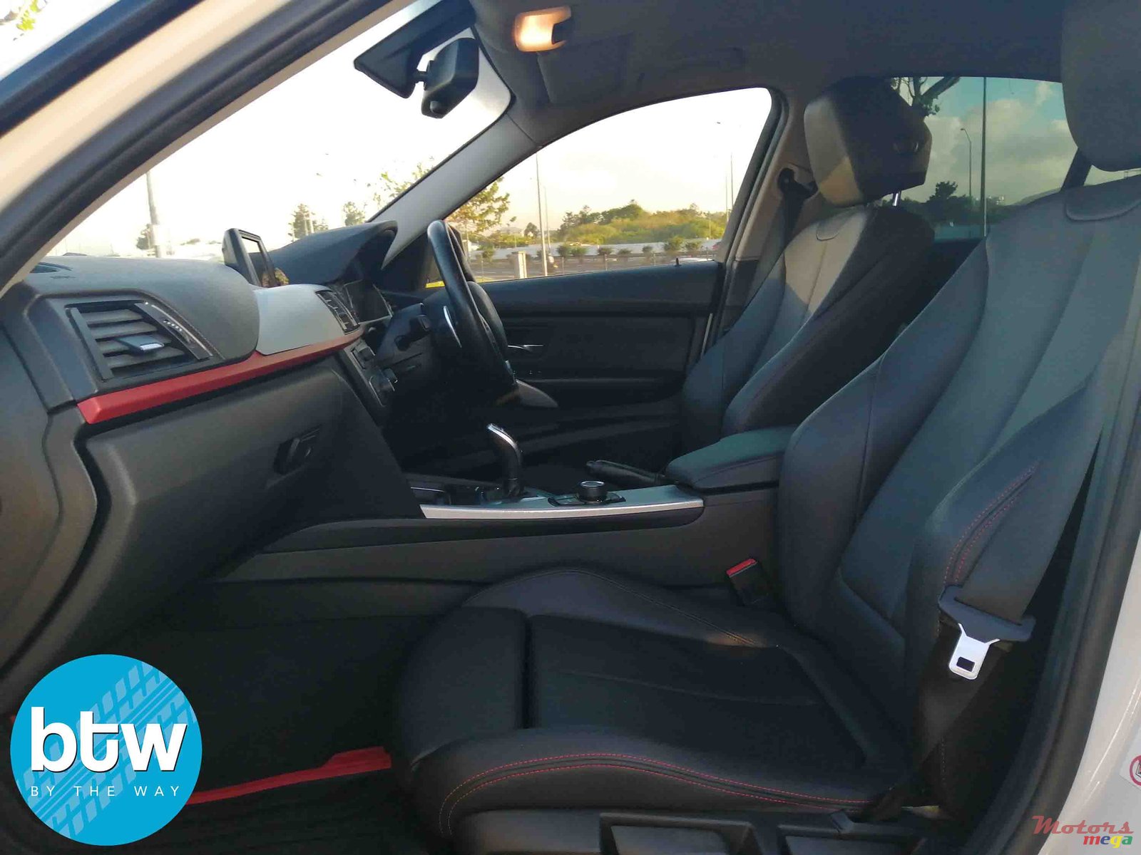 2012' BMW 320 photo #5