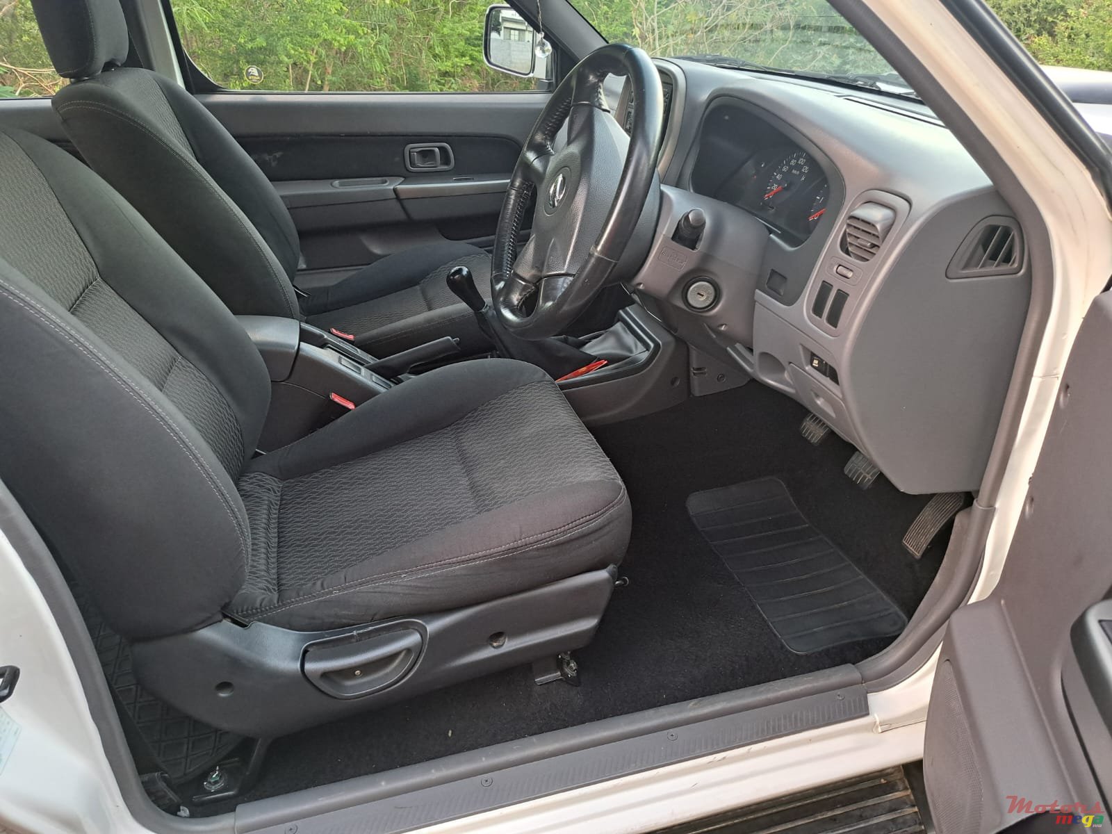 2018' Nissan Hardbody photo #5