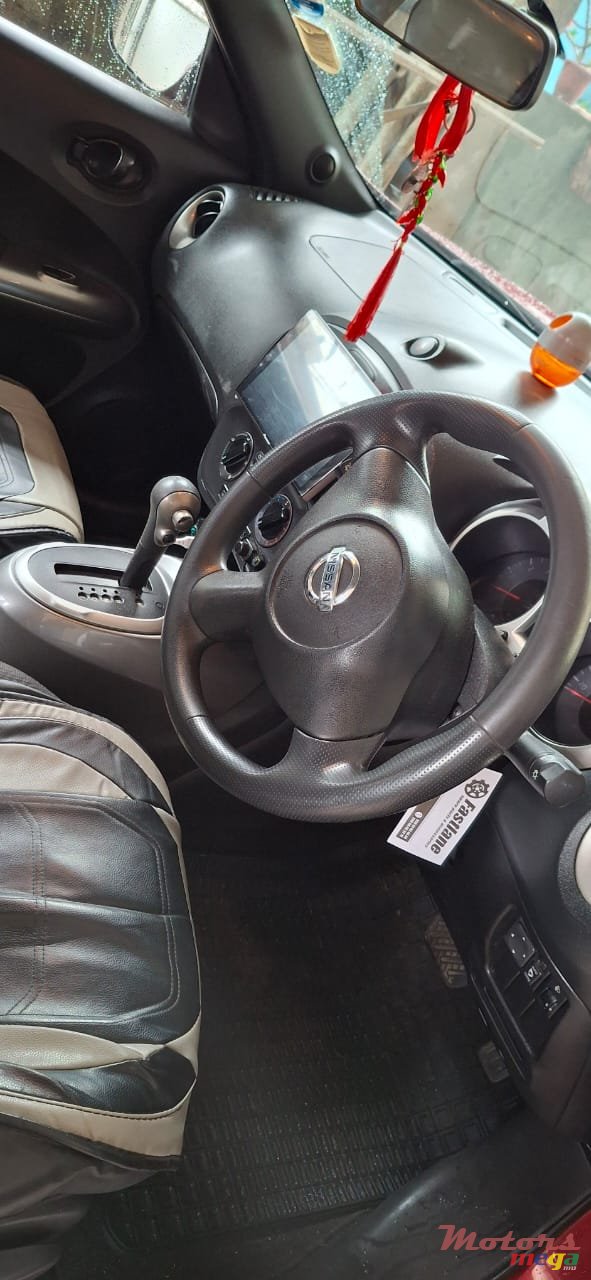 2012' Nissan Juke photo #2