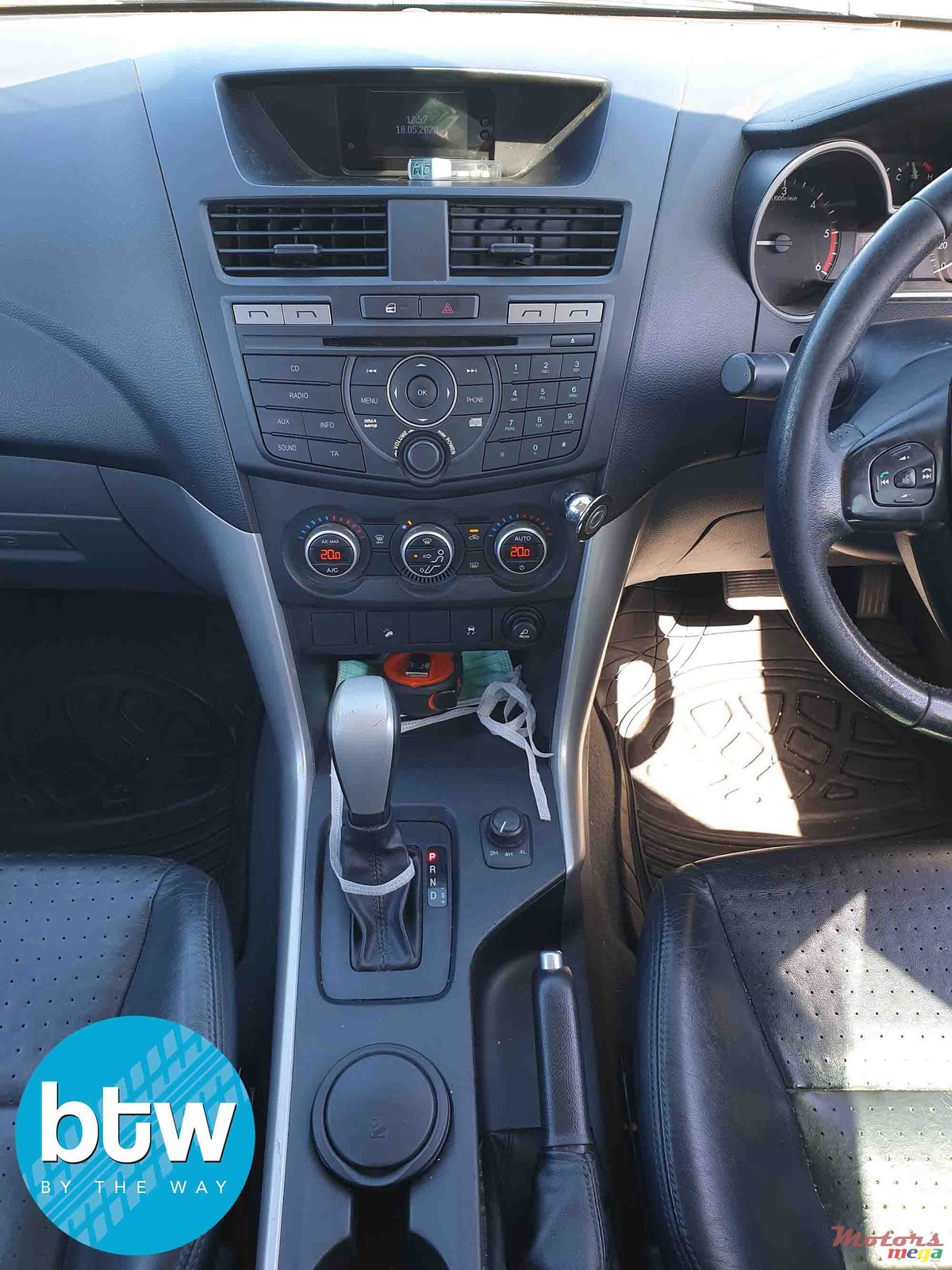 2015' Mazda BT-50 photo #5