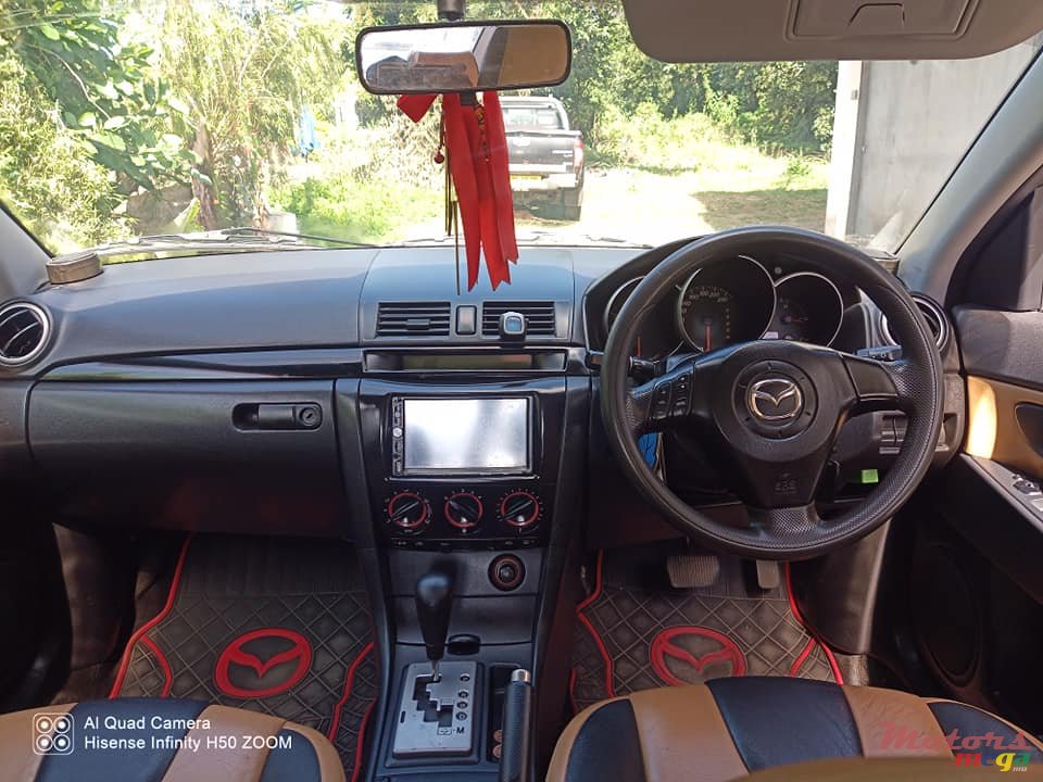 2005' Mazda 3 LUX EDITION photo #3