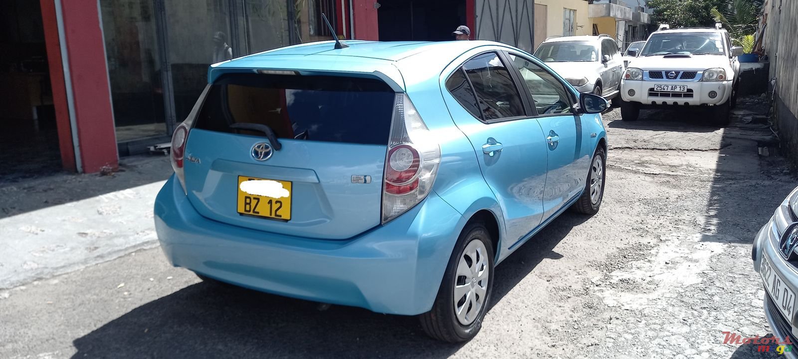 2012' Toyota Aqua photo #4