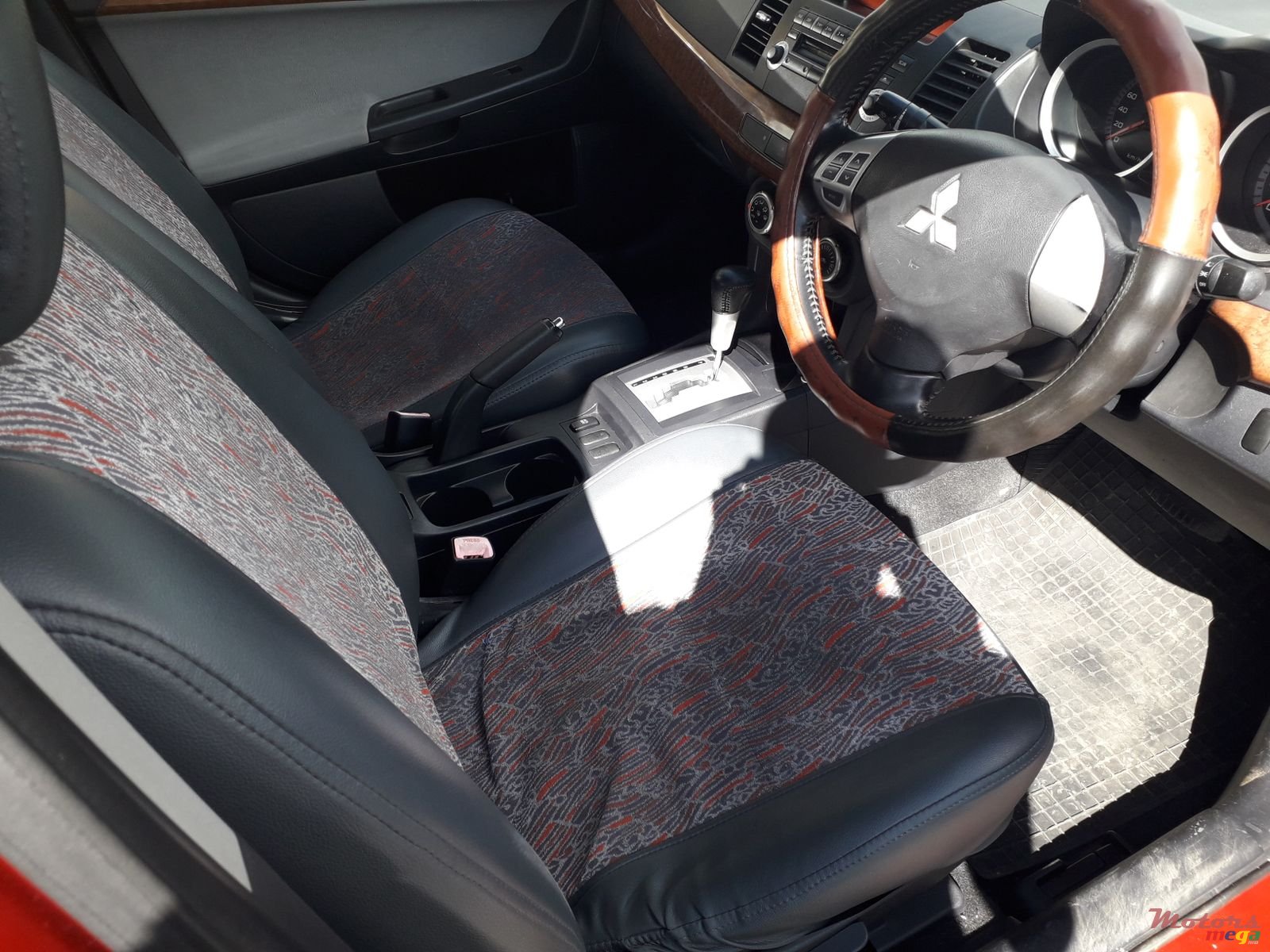 2009' Mitsubishi Lancer EX automatic photo #3