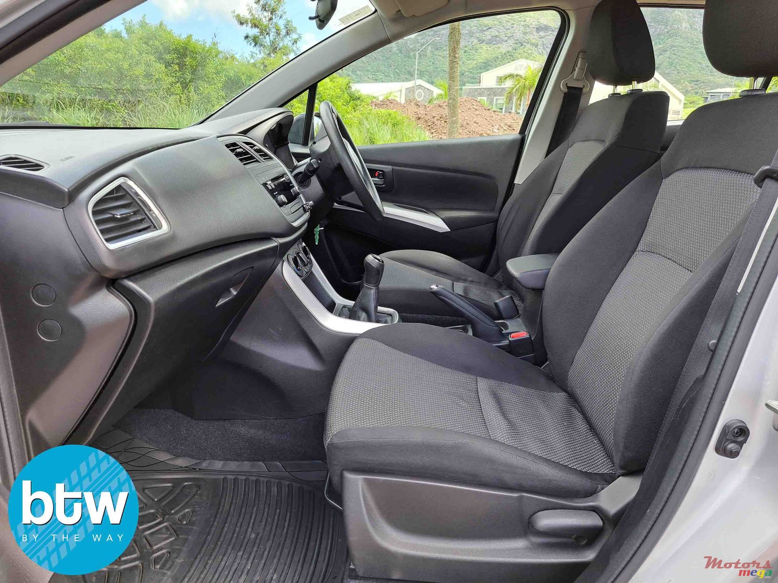 2016' Suzuki SX4 photo #5