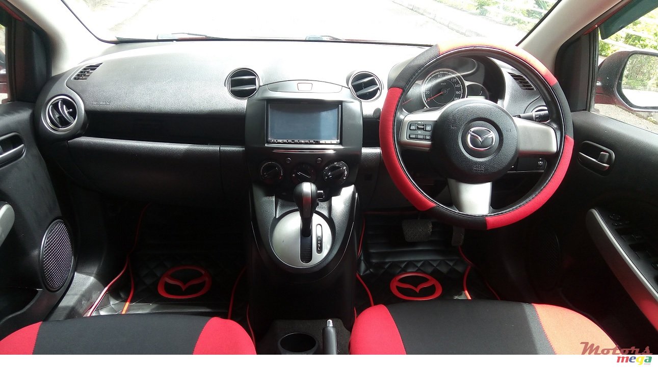 2011' Mazda Demio photo #6