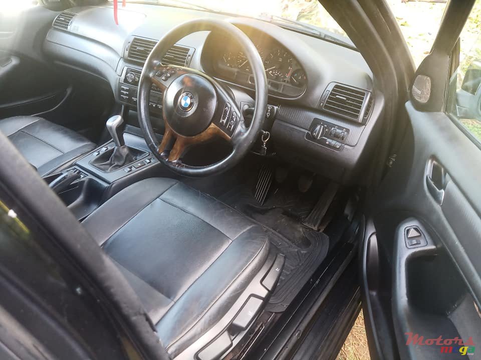 2002' BMW 3 Series 320i photo #4