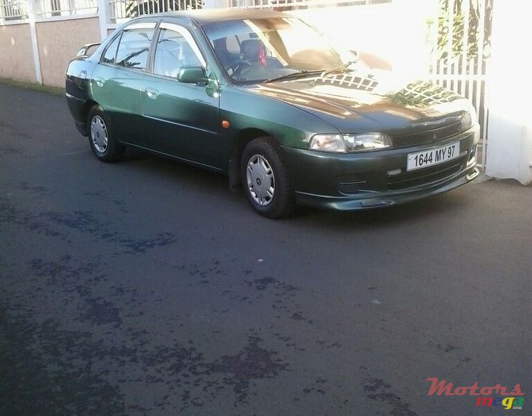 1997' Mitsubishi Lancer GLX photo #7