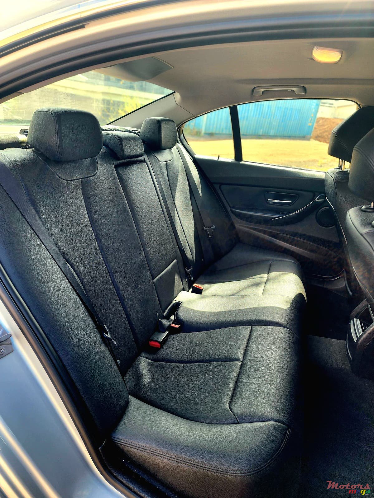 2014' BMW 316 photo #6