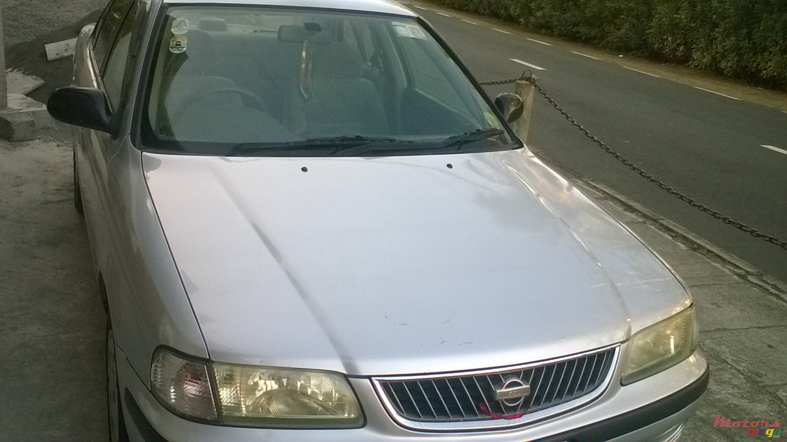 2000' Nissan Sunny photo #2