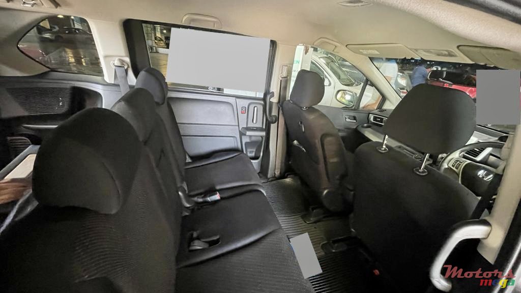 2014' Honda Freed photo #4