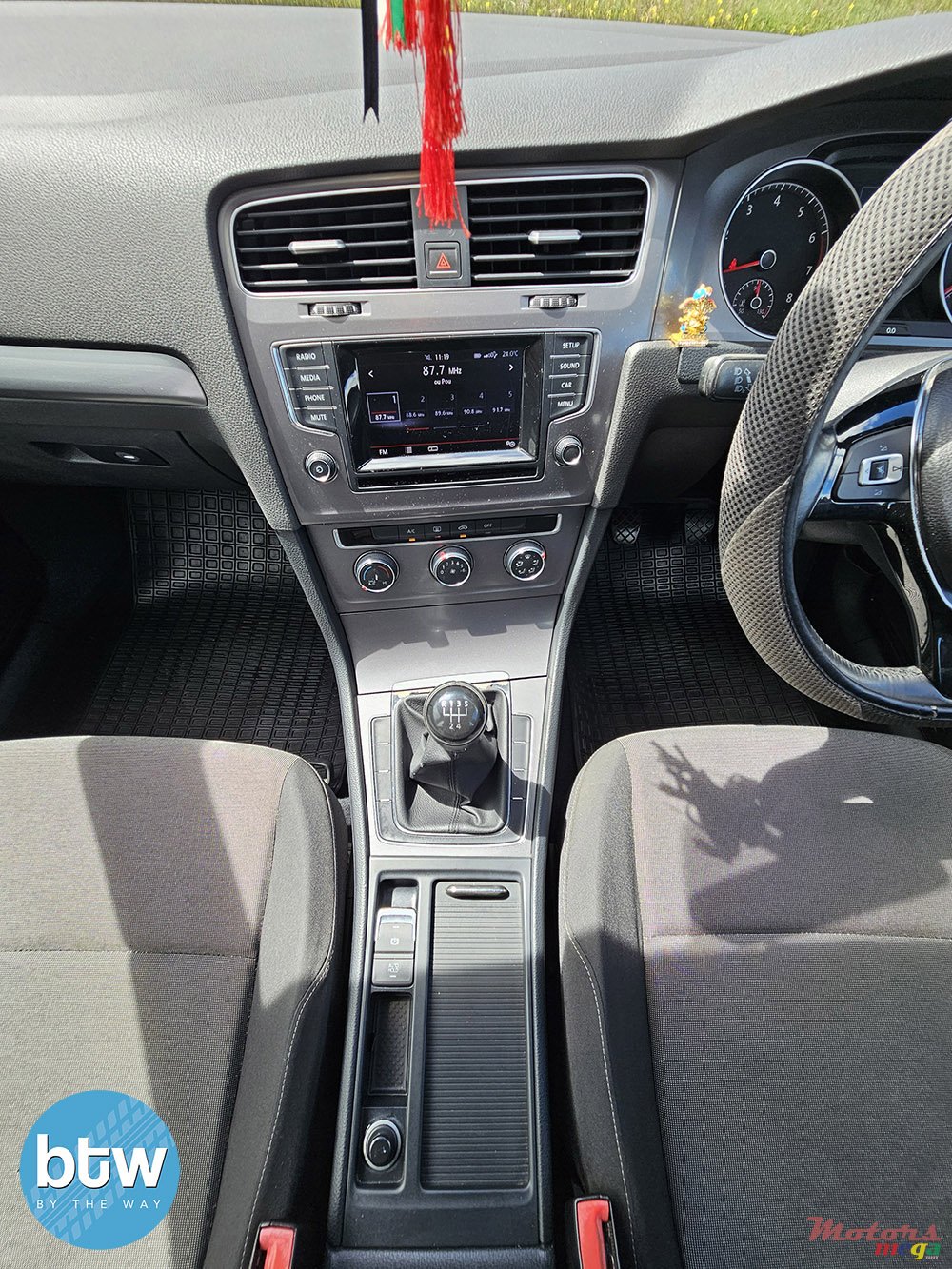 2014' Volkswagen Golf 7 photo #7