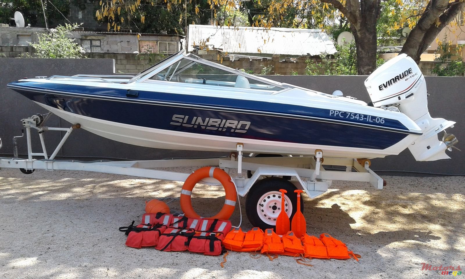 2006' Bayliner None photo #1