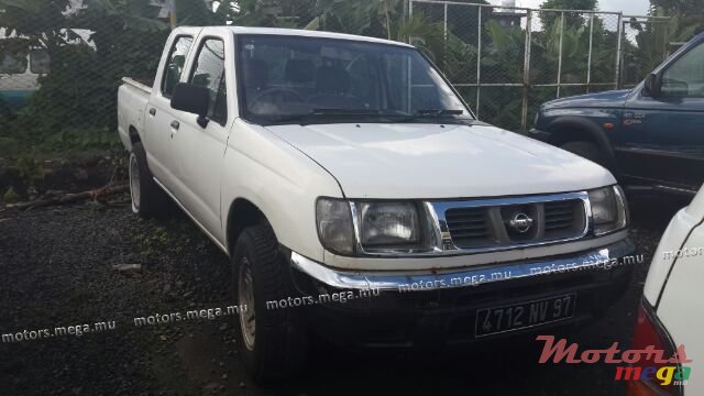 1997' Nissan 2x4 photo #1