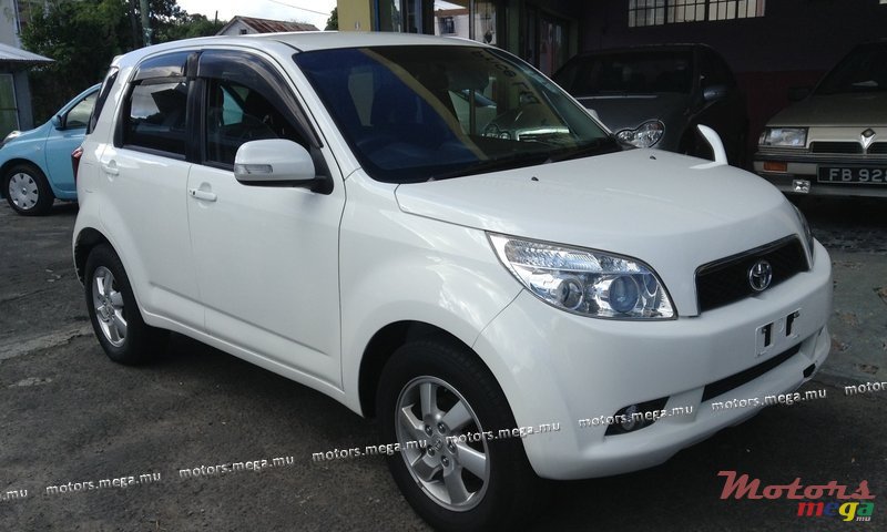 2006' Toyota Rush photo #2