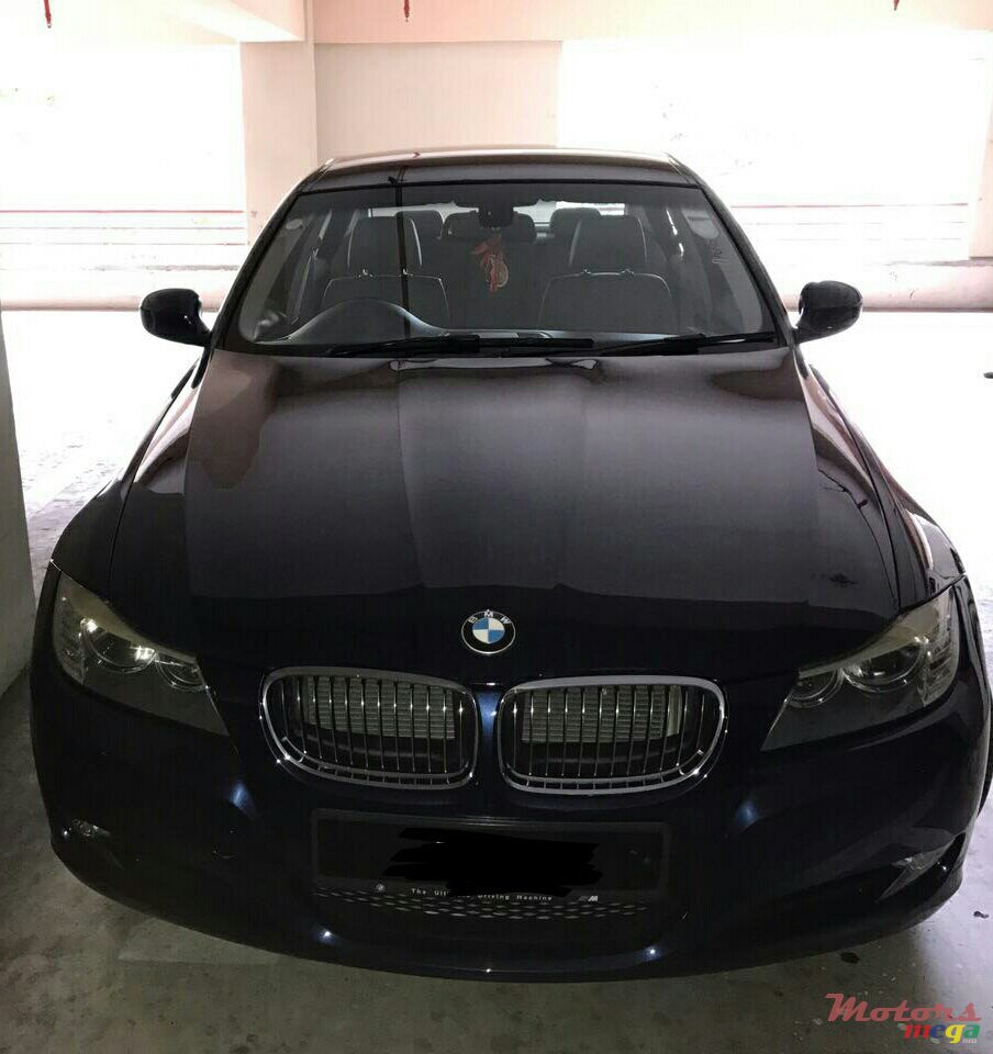 2011' BMW 316 photo #2
