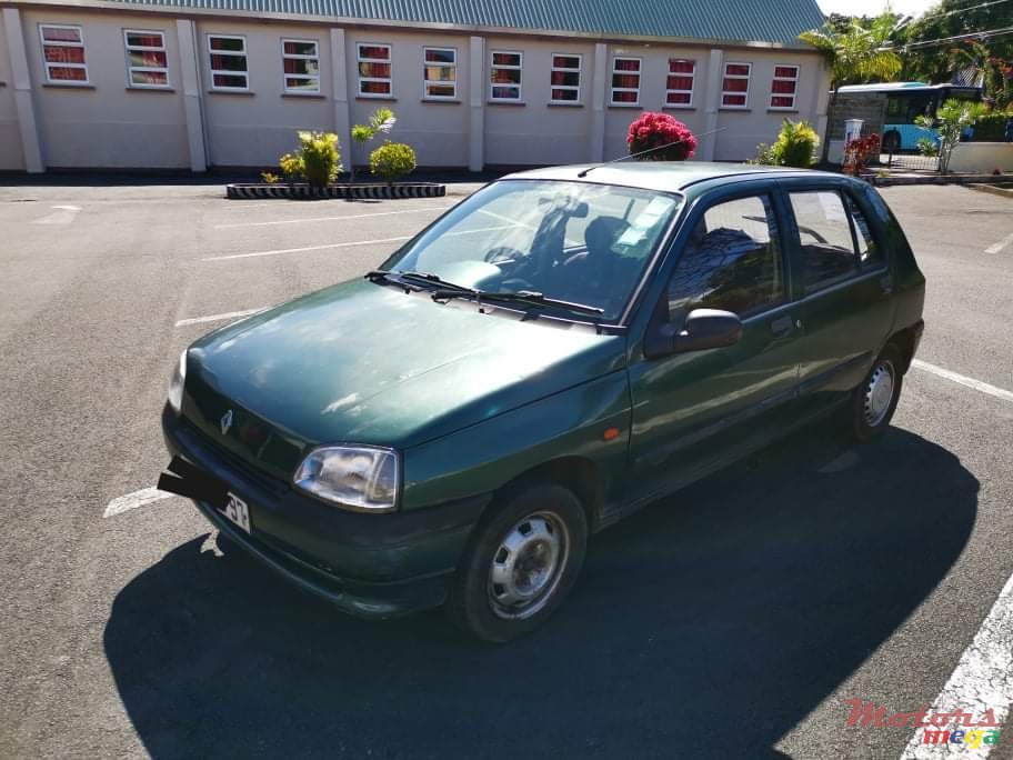 1997' Renault Clio photo #1
