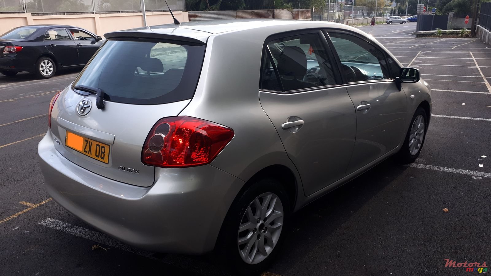 2008' Toyota Auris photo #4