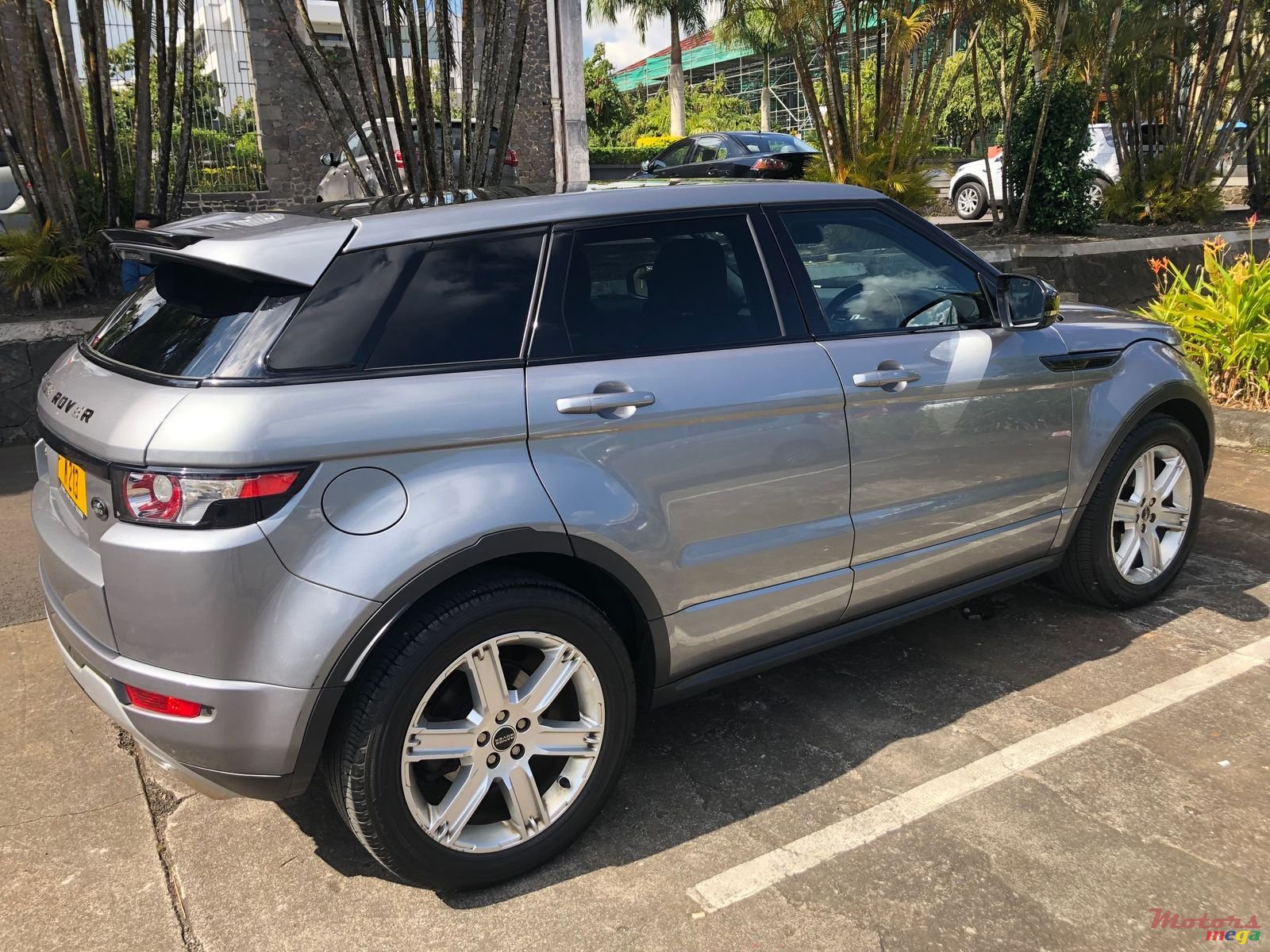 2012' Land Rover Range Rover Evoque photo #3