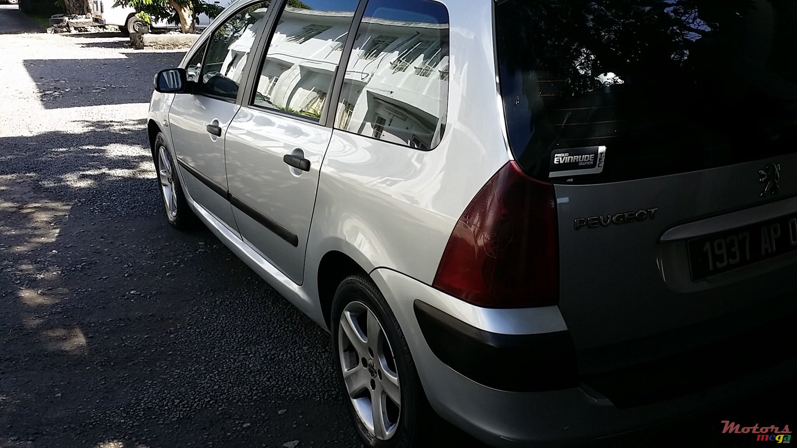 2008' Peugeot 307 photo #2