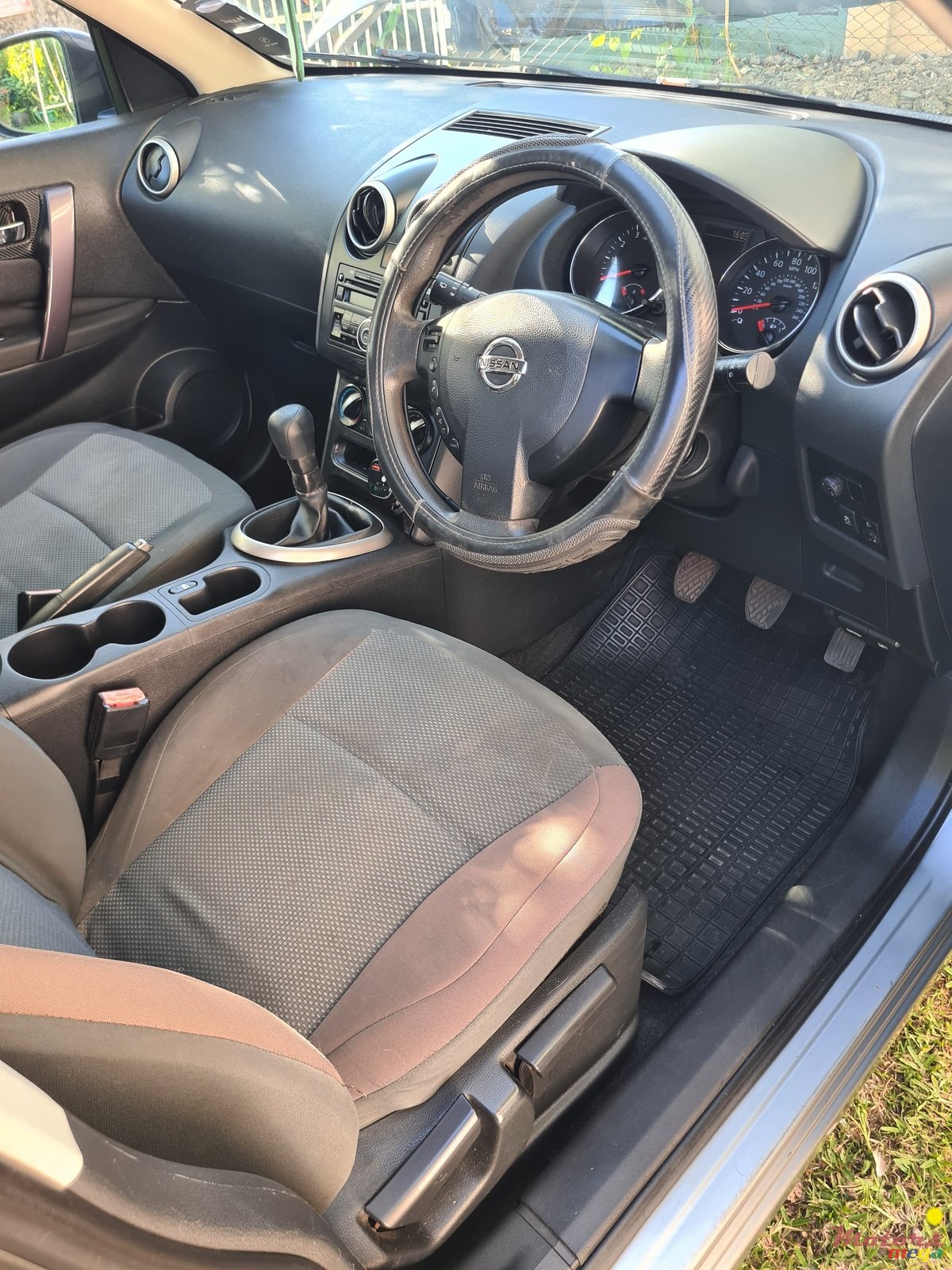 2013' Nissan Qashqai+2 photo #4