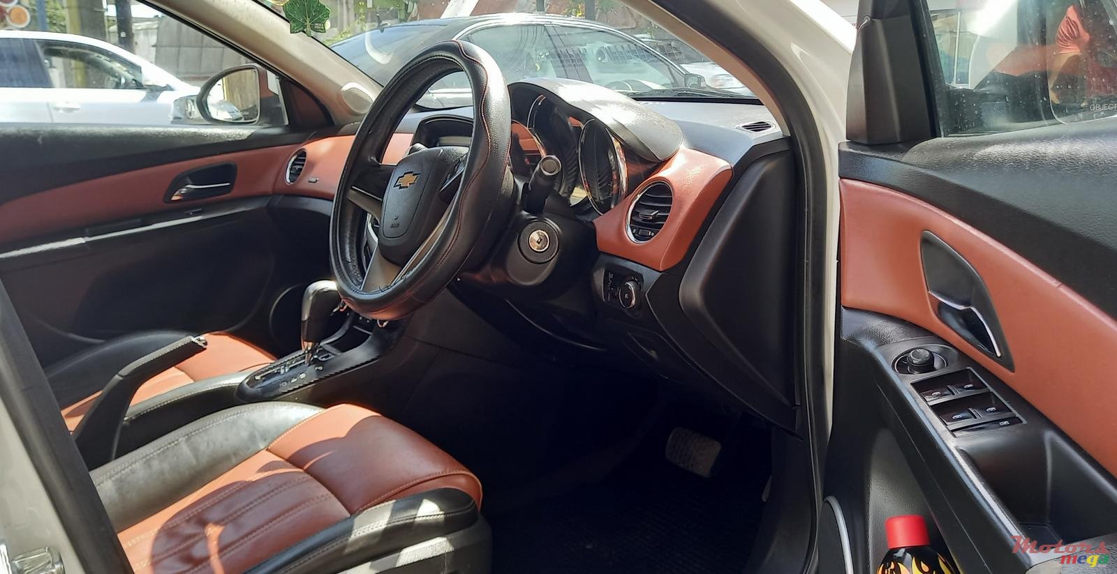 2012' Chevrolet Cruze photo #5