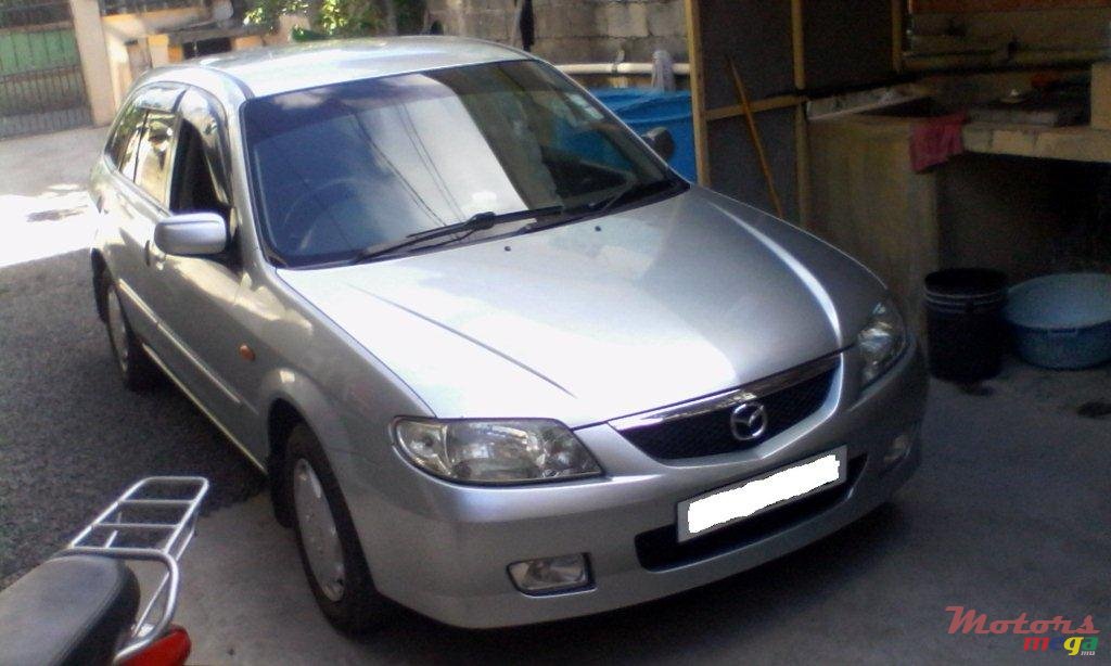2003' Mazda Familia D'origine photo #2