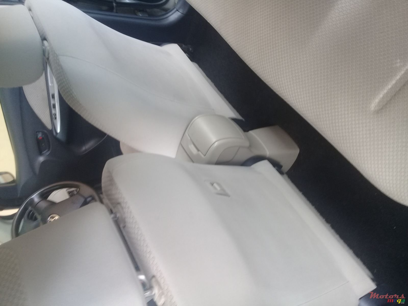 2006' Toyota Yaris belta photo #5