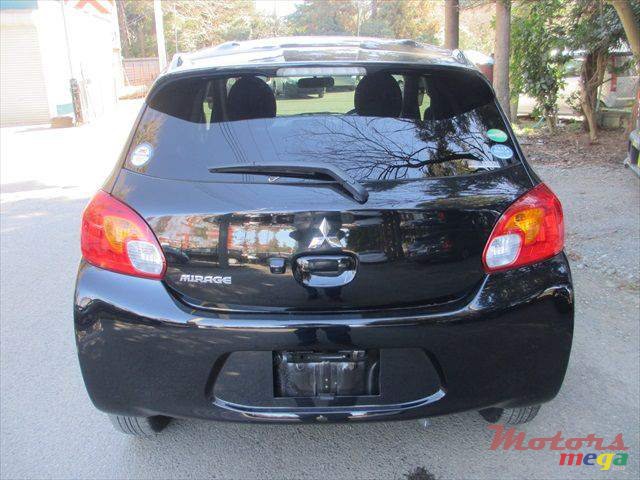 2013' Mitsubishi Mirage photo #3