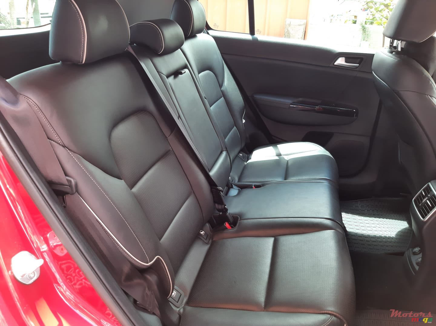 2017' Kia Sportage photo #6