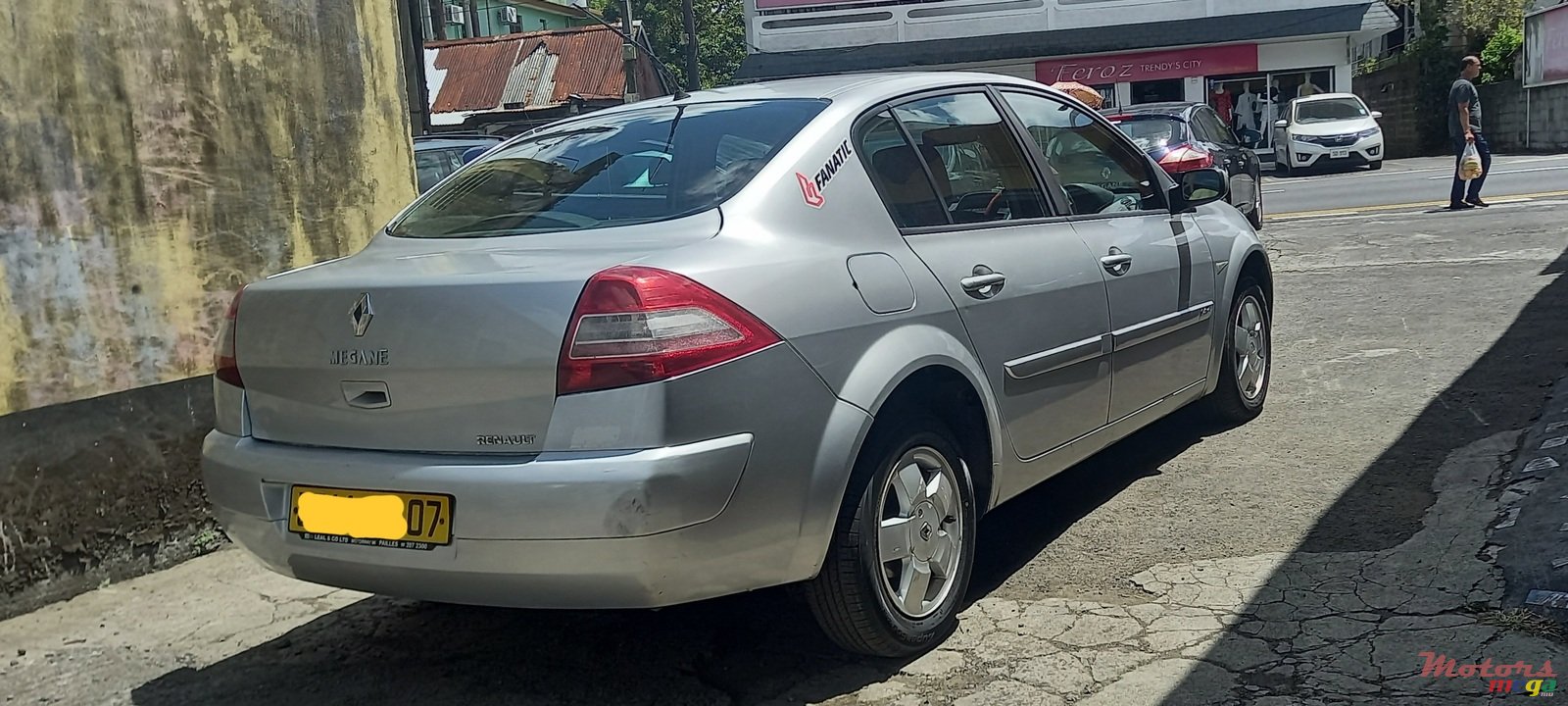 2007' Renault Megane photo #4