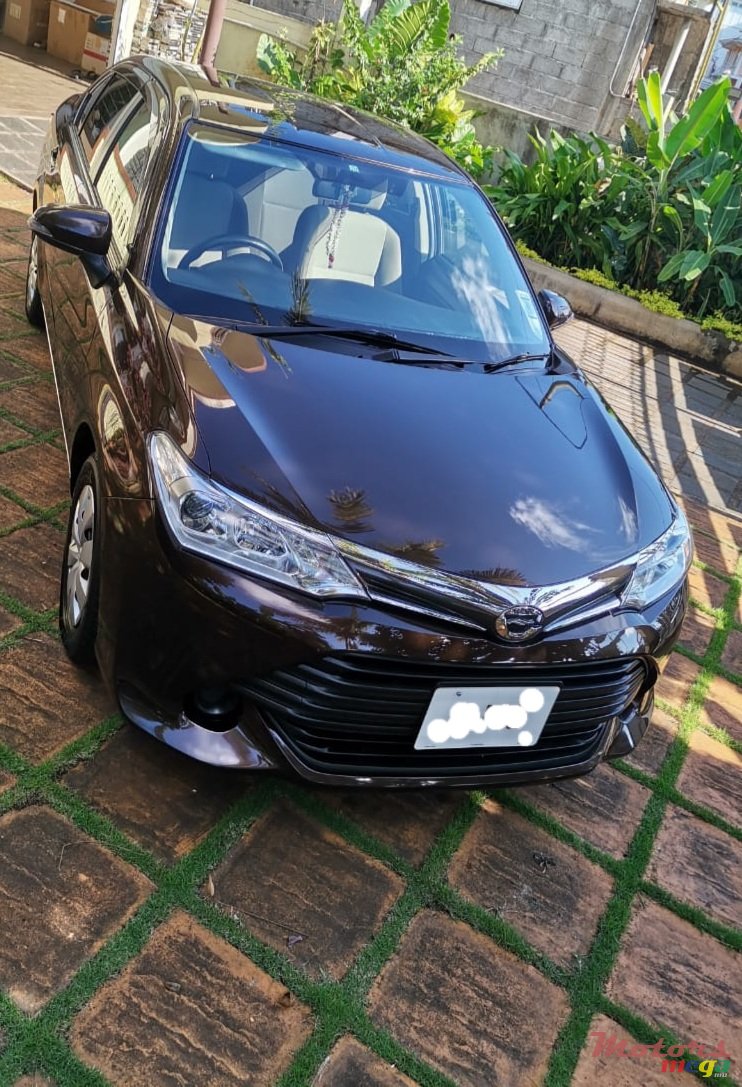 2015' Toyota Axio photo #2