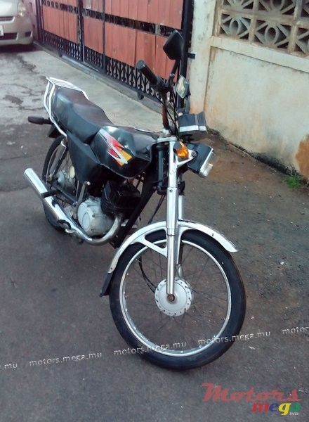 2002' Suzuki photo #1