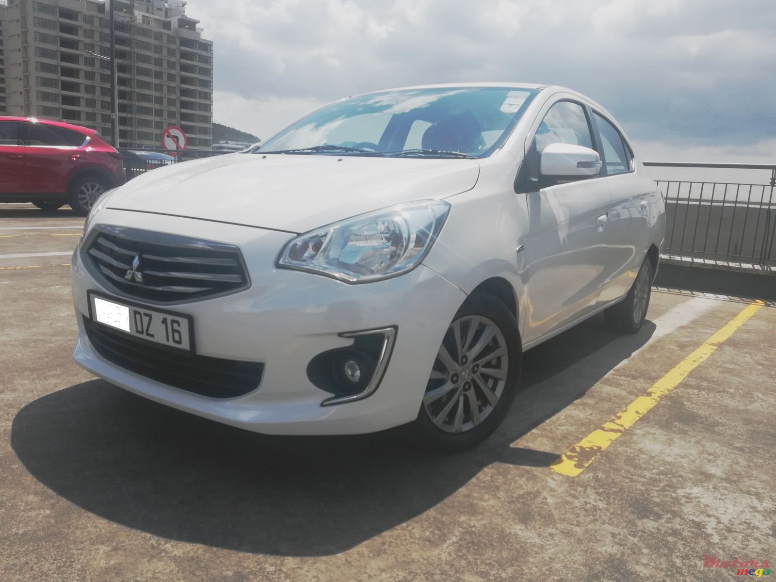 2016' Mitsubishi Mirage photo #1