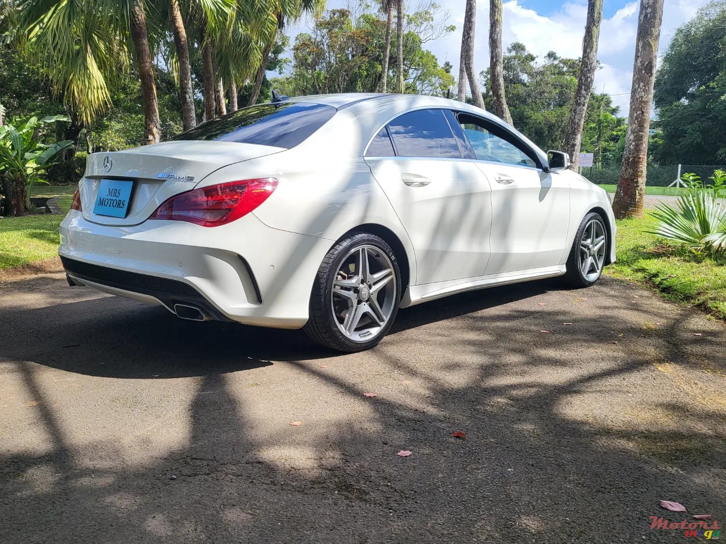 2014' Mercedes-Benz CLA 180 photo #3