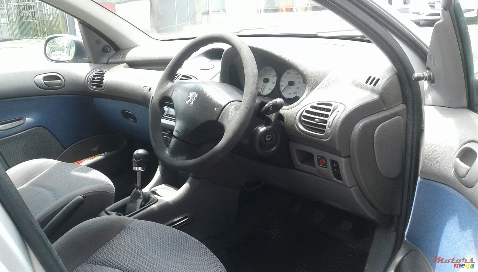 2004' Peugeot 206 photo #2