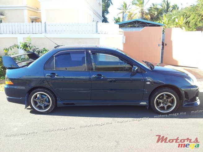 2005' Mitsubishi CS3 photo #5