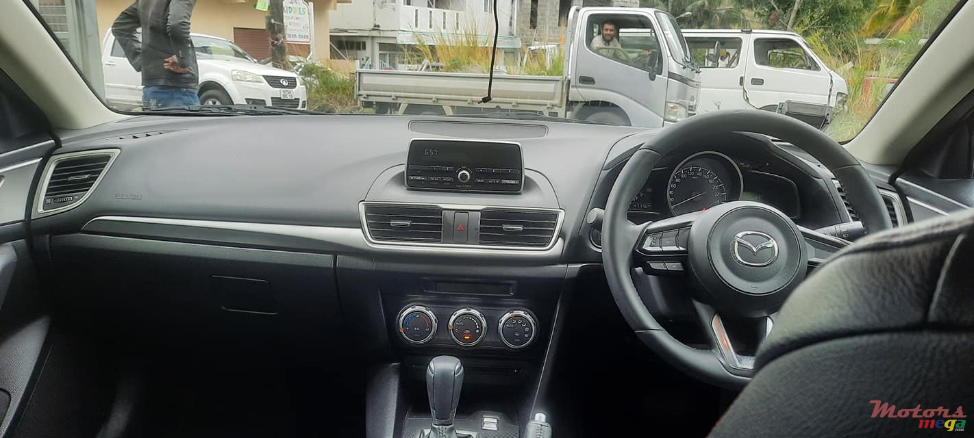 2017' Mazda 3 Skyactive Technology photo #6