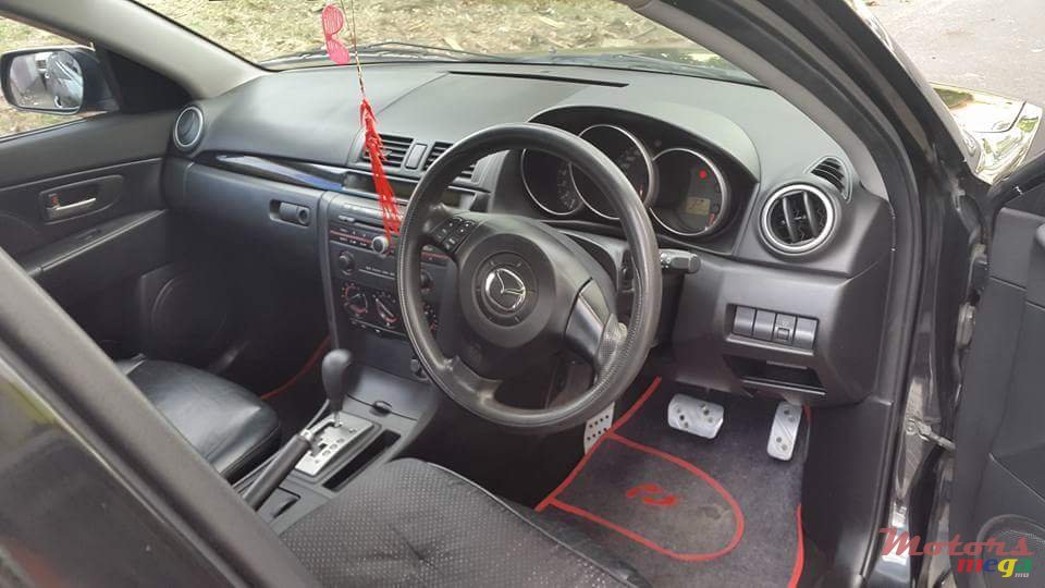 2004' Mazda photo #4