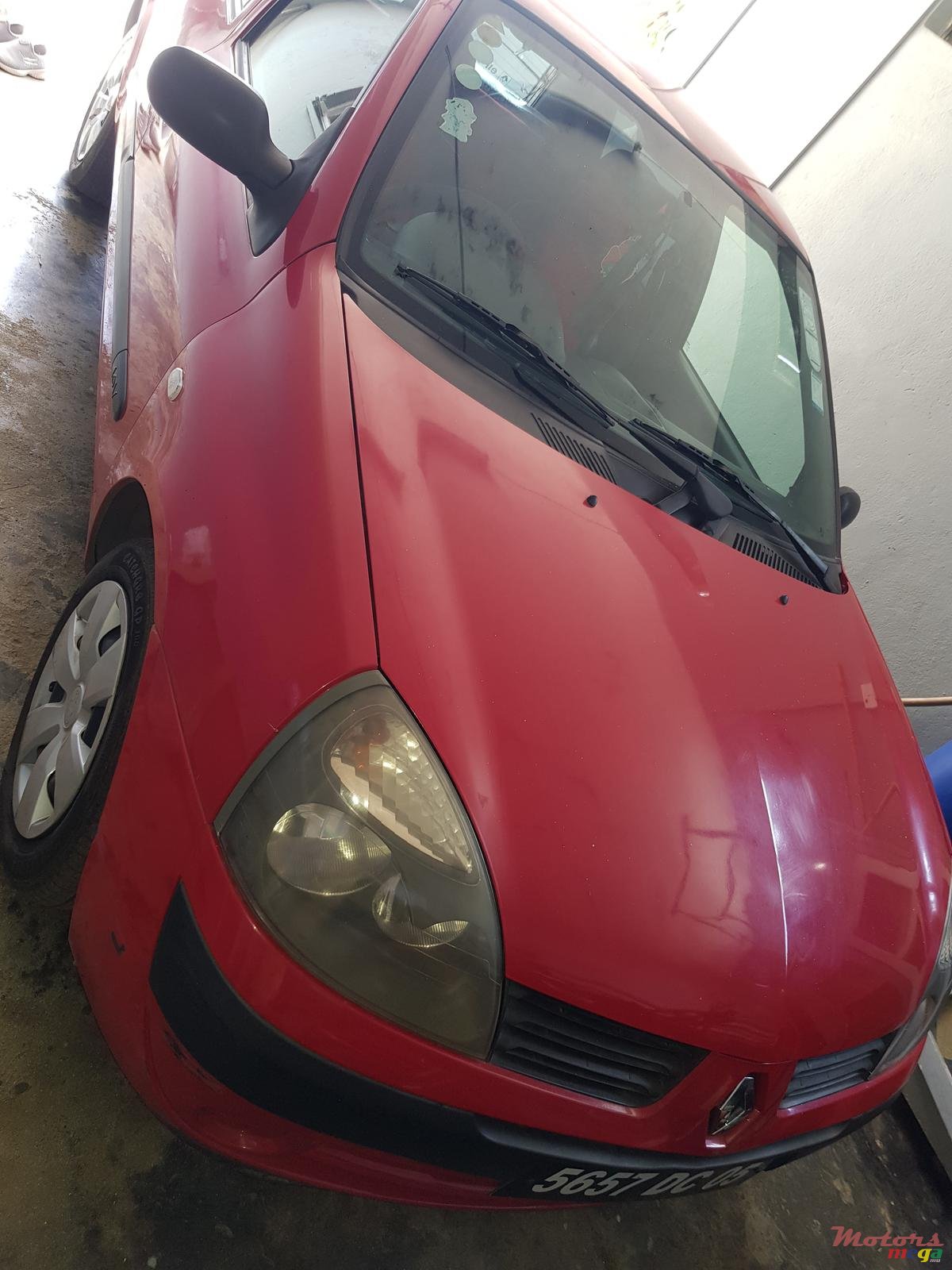 2005' Renault Clio photo #4