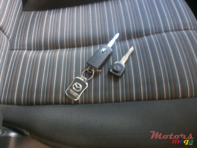 2011' Mazda Demio photo #5