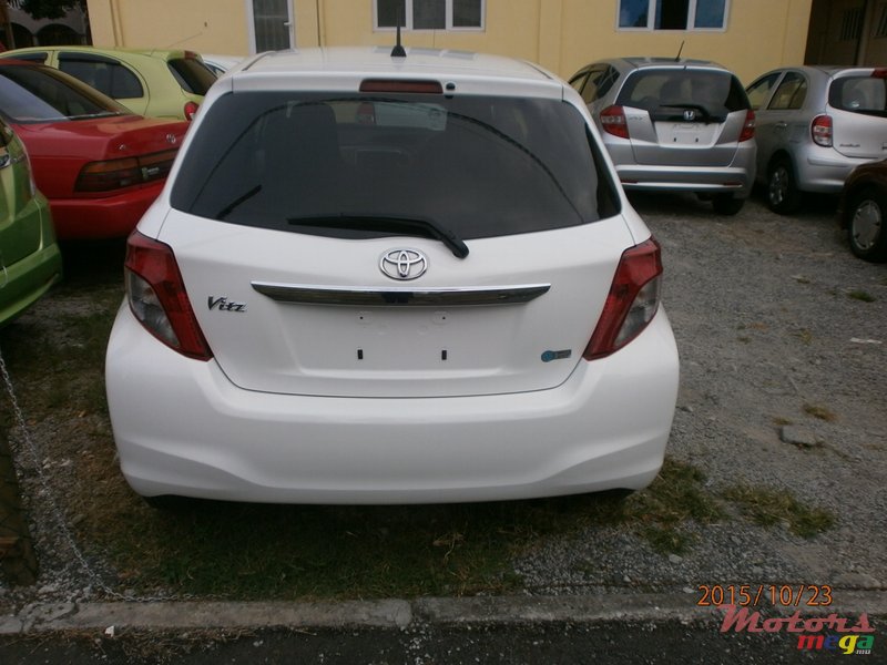 2012' Toyota VITZ photo #2