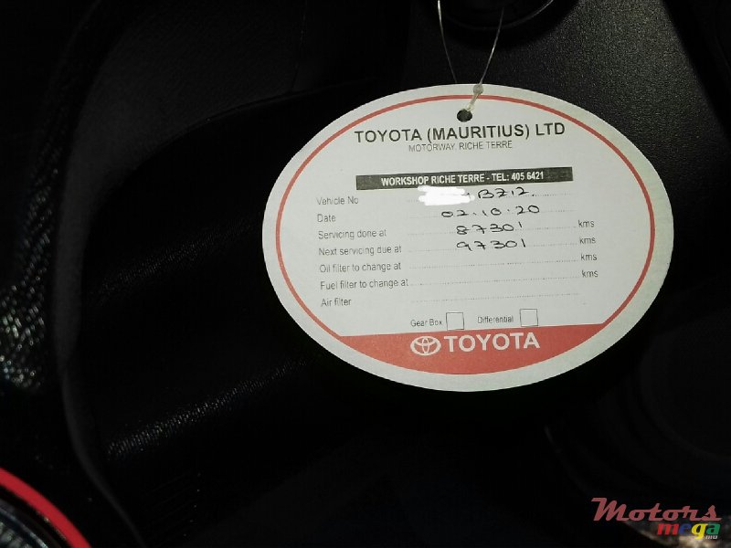 2012' Toyota Aqua photo #3