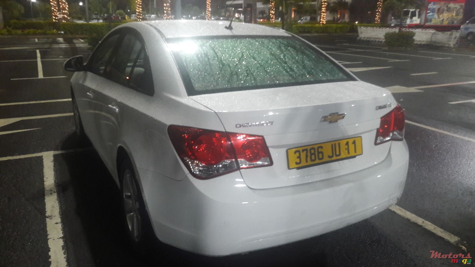 2011' Chevrolet Cruze Fully loaded photo #2