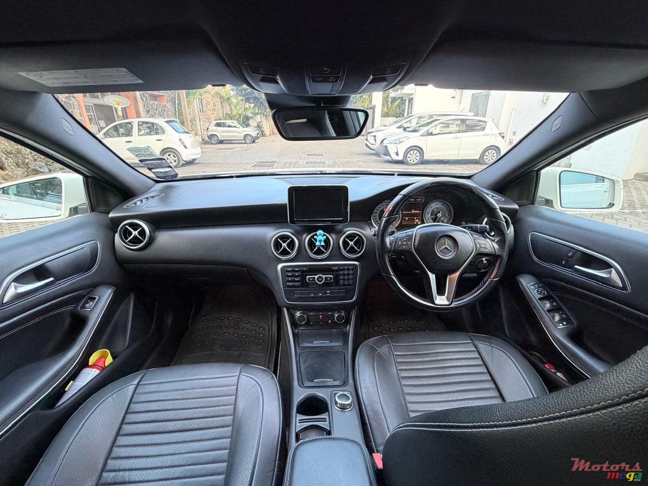 2013' Mercedes-Benz A 180 photo #4