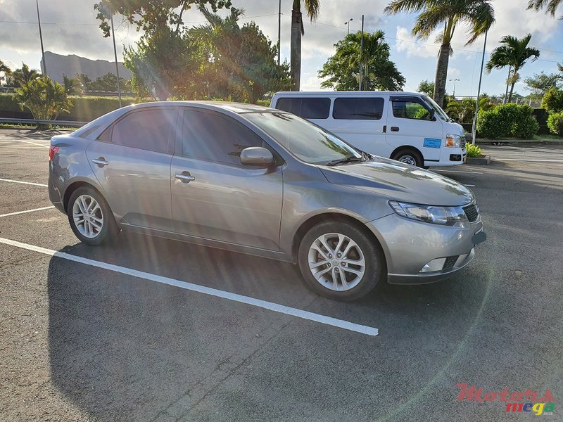 2012' Kia Cerato SX photo #2