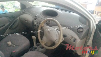 2001' Toyota photo #2