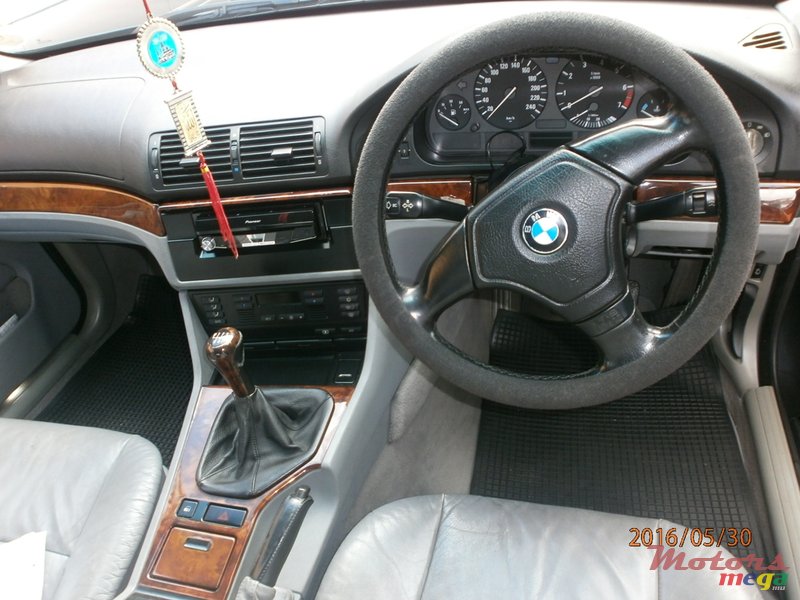 1998' BMW 523 photo #4
