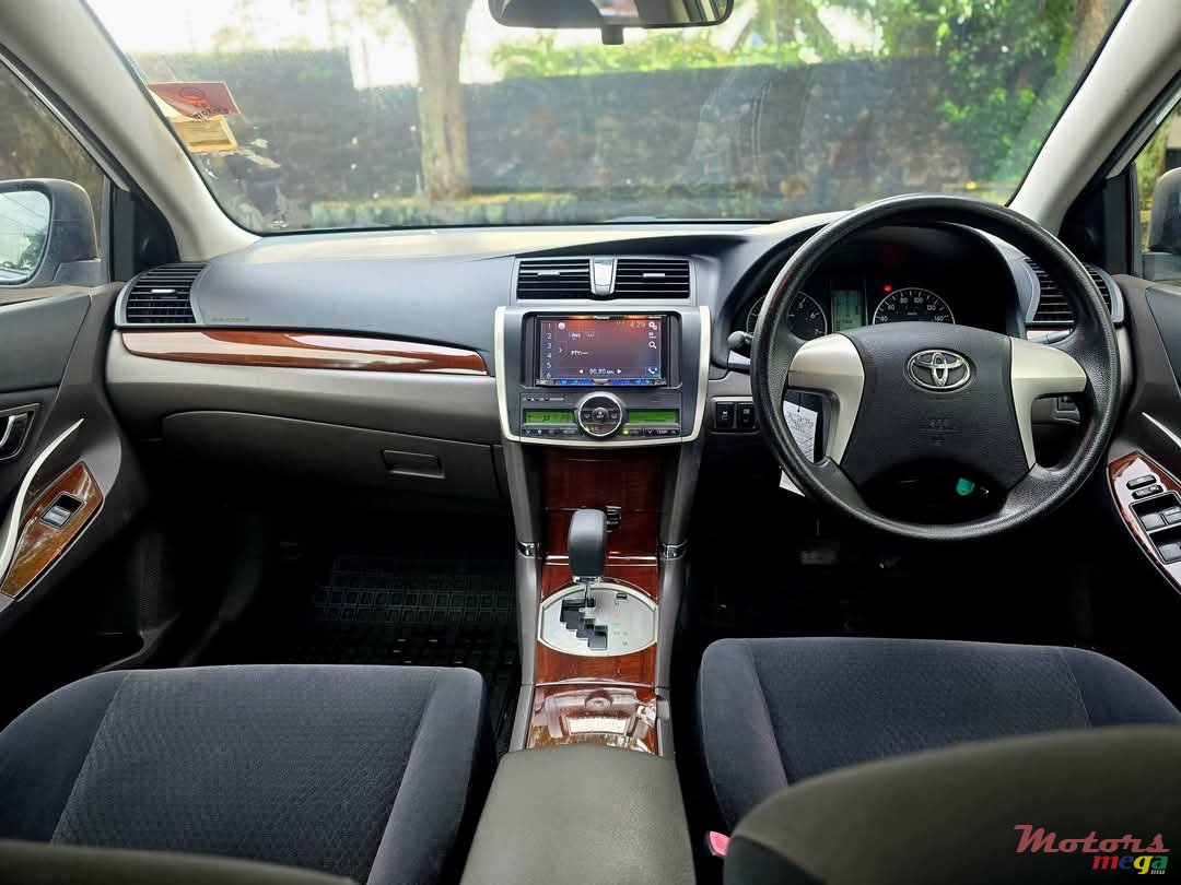 2015' Toyota Allion A15 Grade G photo #5