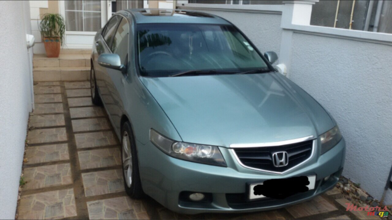 2004' Honda Accord photo #2